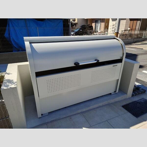 現地周辺 (ゴミ置き場)