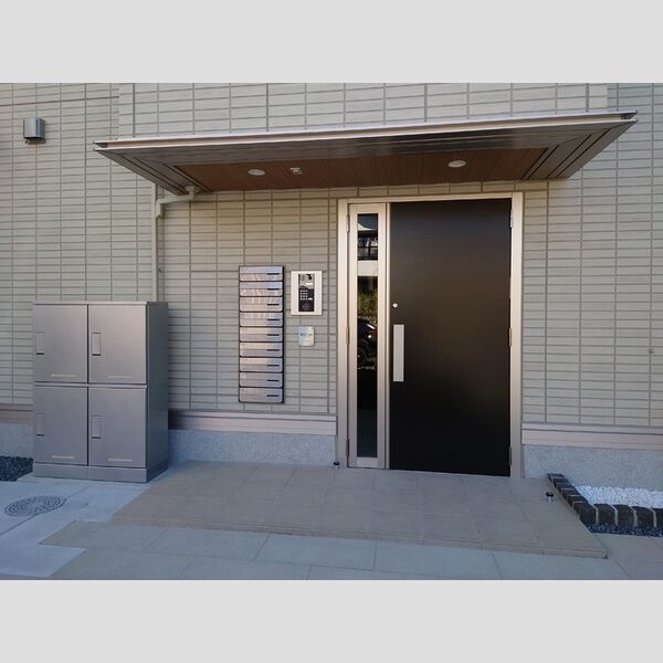 エントランス (エントランス)