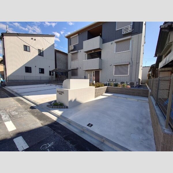 駐車場 (駐車場)