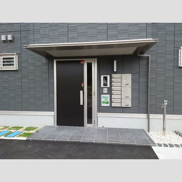 エントランス (エントランス)