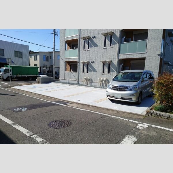 駐車場 (駐車場)