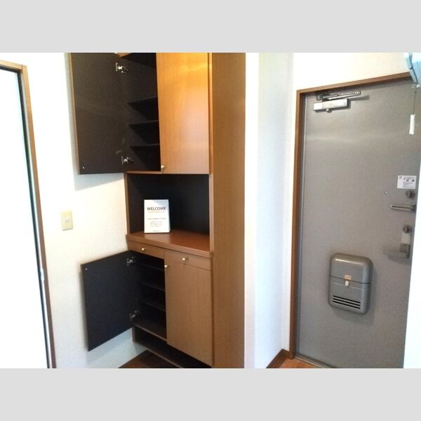 玄関 (玄関収納)