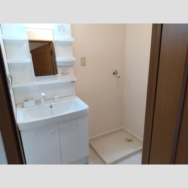 洗面所 (洗髪洗面化粧台・防水パン付き)