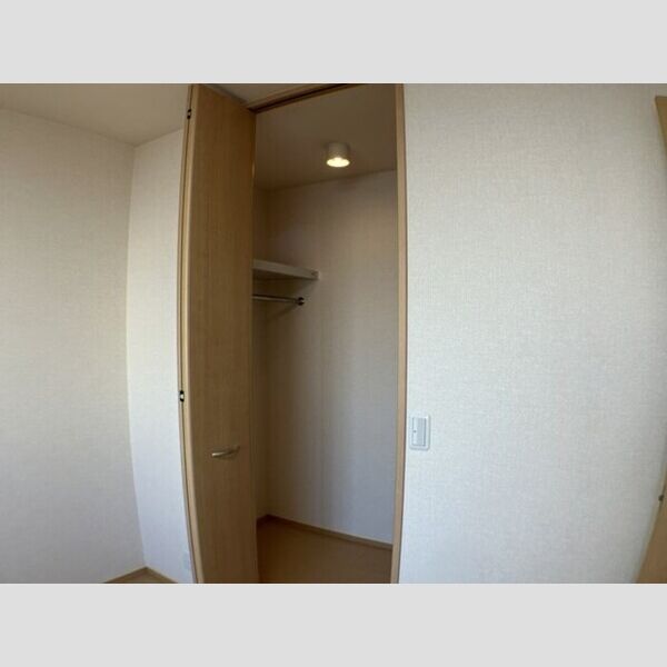 収納 (ウォークインクローゼット)