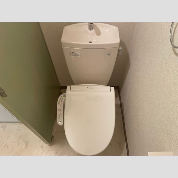 トイレ (温水洗浄便座)