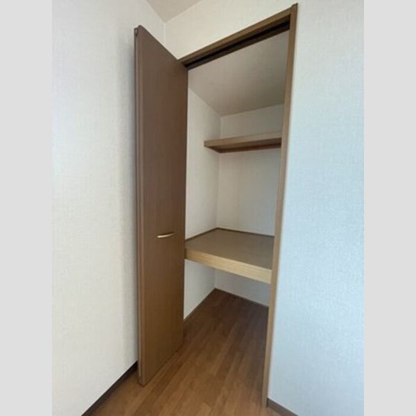 収納 (物入)
