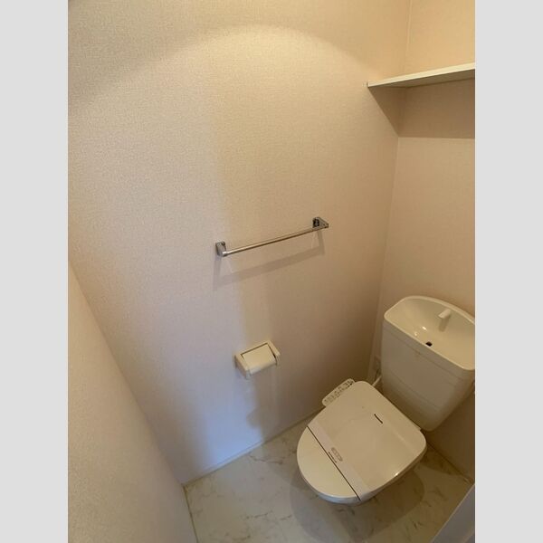 トイレ (WC)