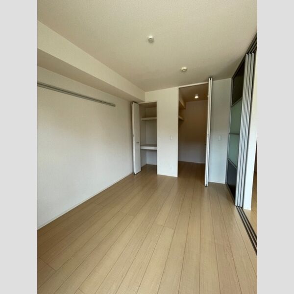 その他 (南洋間)