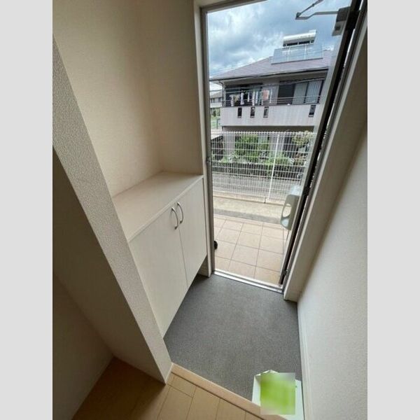 玄関 (玄関)