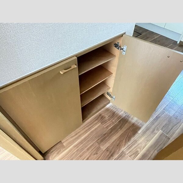 玄関 (シューズボックス)