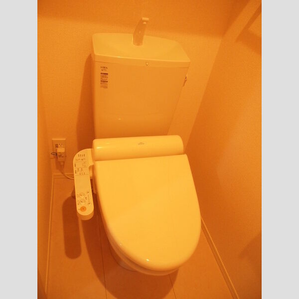トイレ (温水洗浄便座)