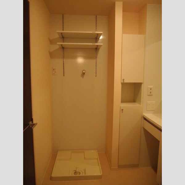 その他設備 (止水栓付洗濯機用水栓・洗濯防水パン)