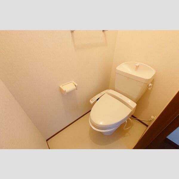 トイレ (トイレ)