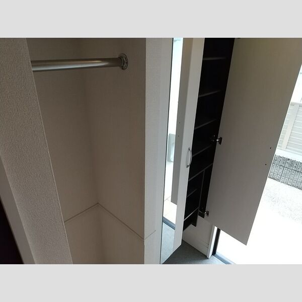 玄関 (シューズボックス)