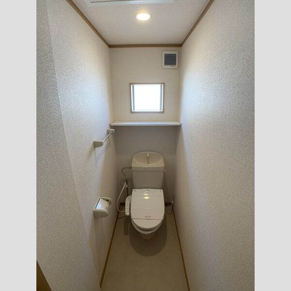 トイレ (WC)