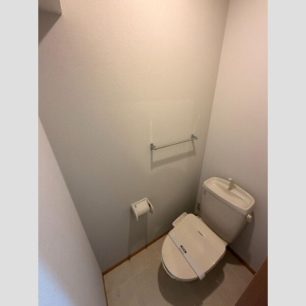 トイレ (WC)