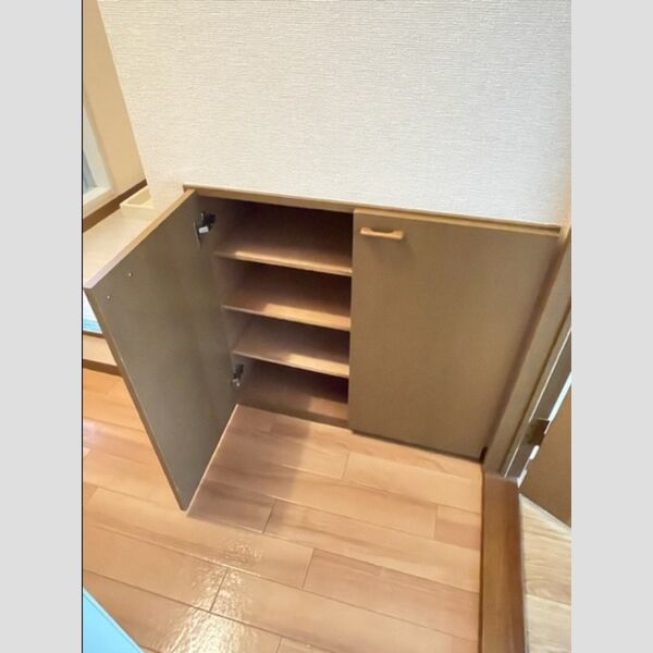 玄関 (シューズボックス)