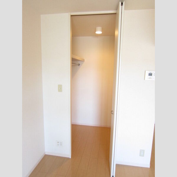 収納 (ウォークインクローゼット)