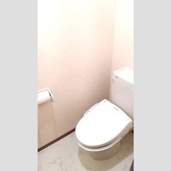 トイレ (トイレ)