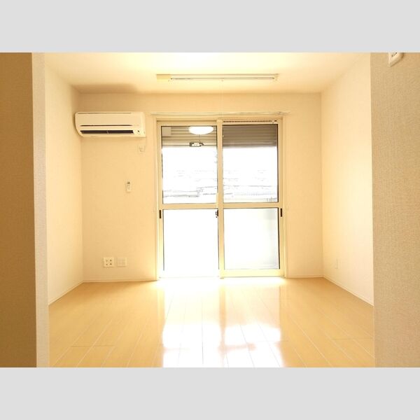 居室・リビング (リビング　エアコン　室内物干し付き)