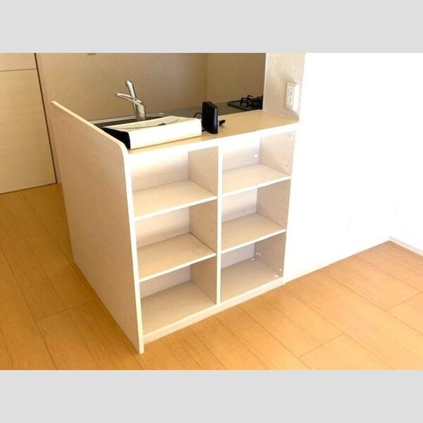 居室・リビング (キッチンカウンター収納)