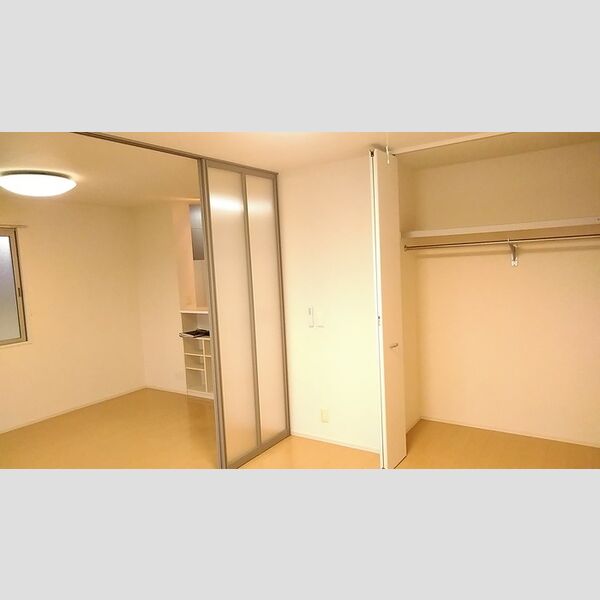 その他 (南洋室(照明、収納付き))