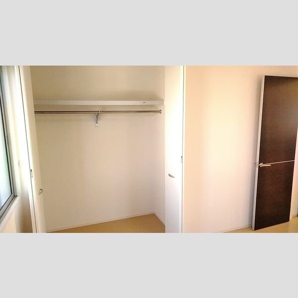 収納 (北洋室収納)