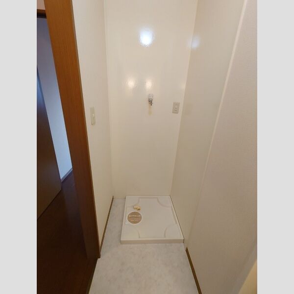 その他 (洗濯機置き場)