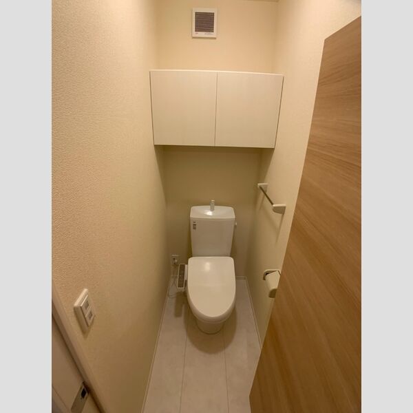 トイレ (WC)