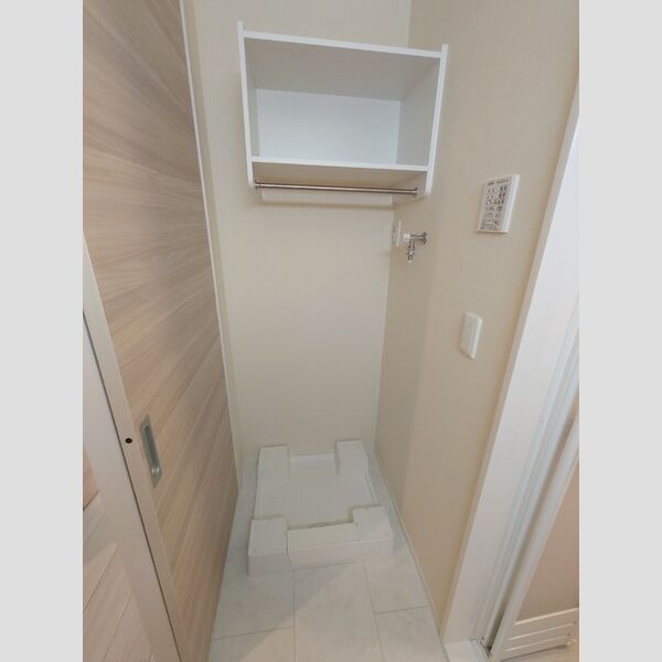 その他 (洗濯機置き場)