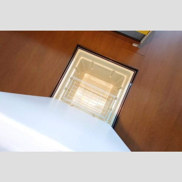 その他 (床下収納)