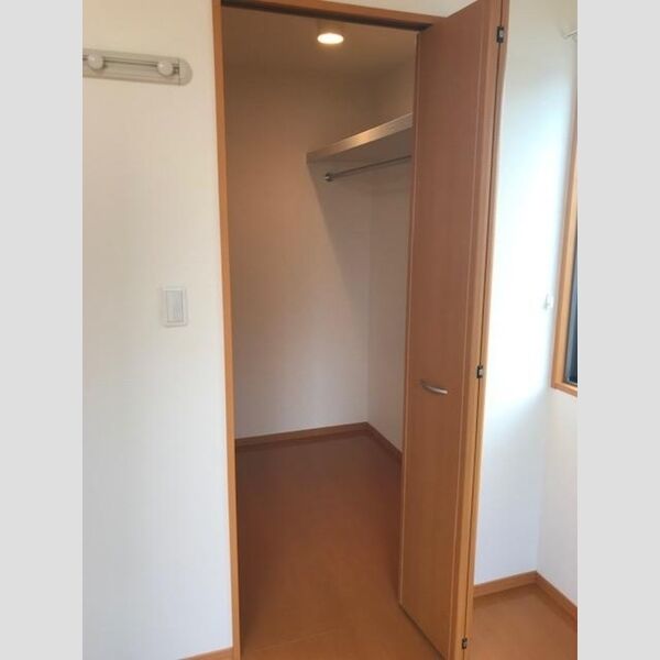 収納 (ウォークインクローゼット)