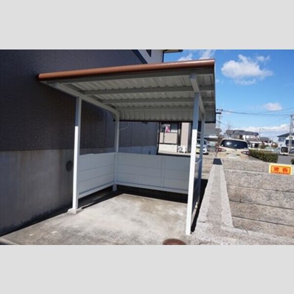 現地周辺 (駐輪場)