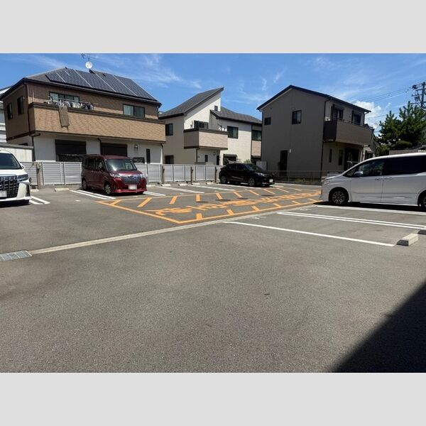 駐車場 (駐車場)