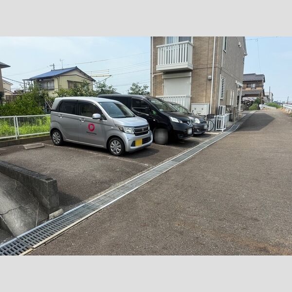 駐車場 (駐車場)