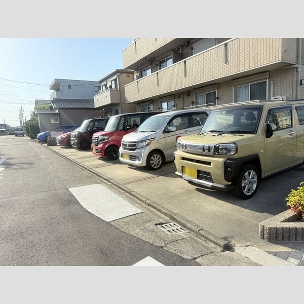 駐車場 (駐車場)