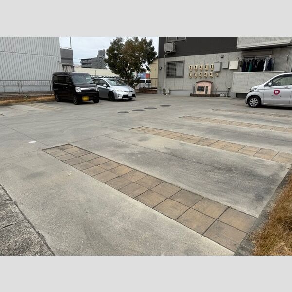 駐車場 (駐車場)