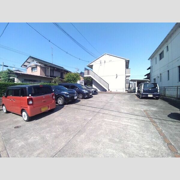 駐車場 (駐車場)