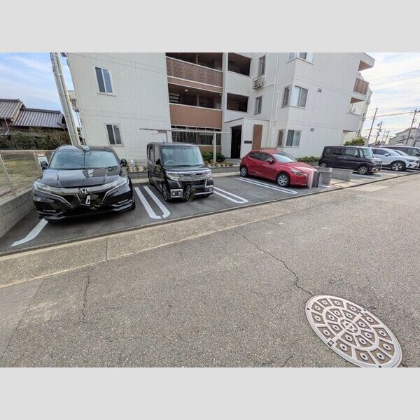 駐車場 (駐車場)