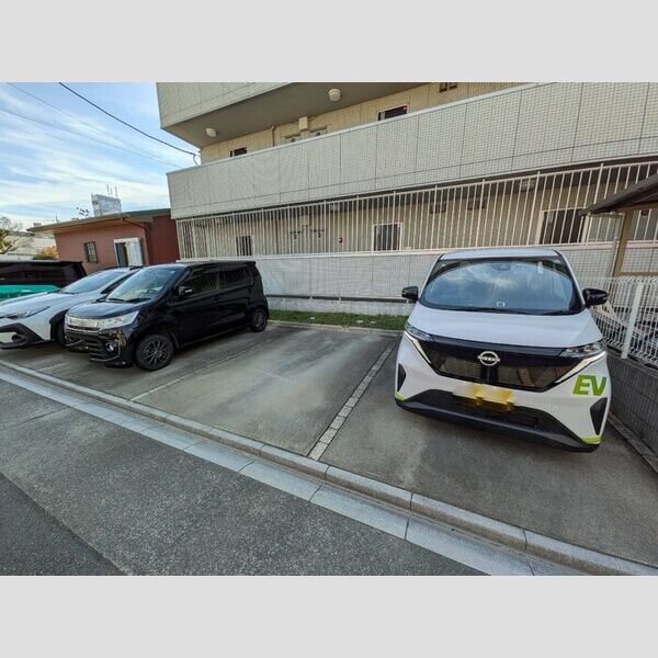 駐車場 (駐車場)