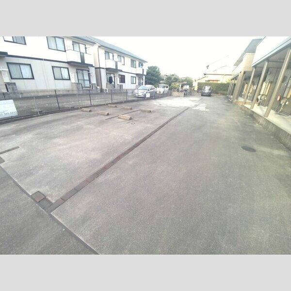 駐車場 (駐車場)