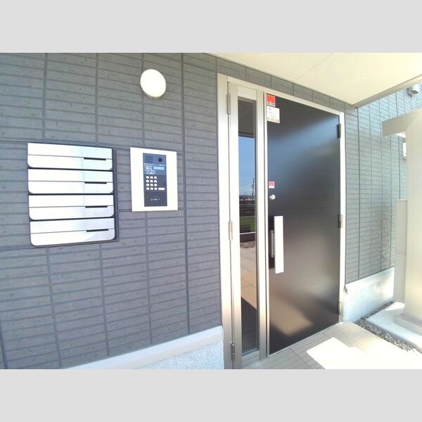 エントランス (エントランス)