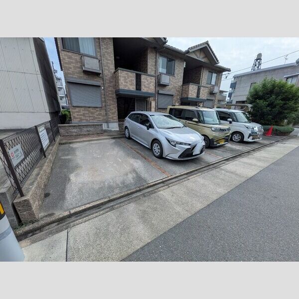 駐車場 (駐車場)