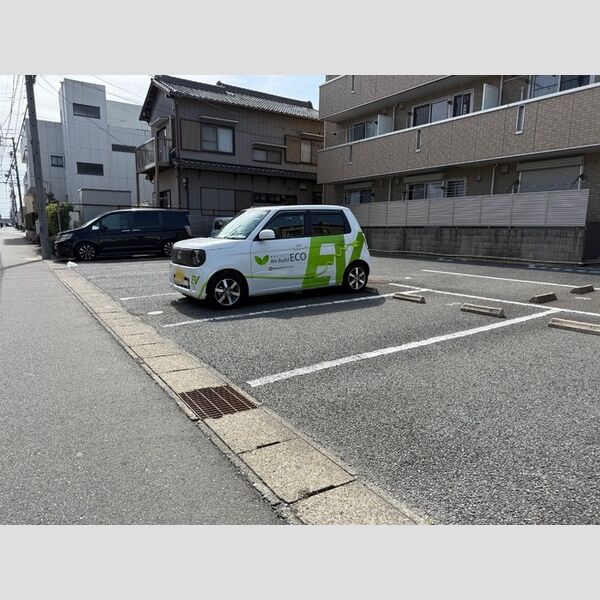 駐車場 (駐車場)