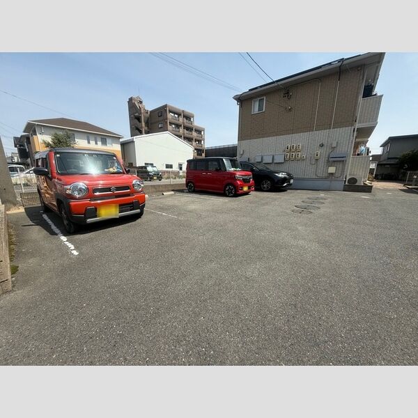 駐車場 (駐車場)