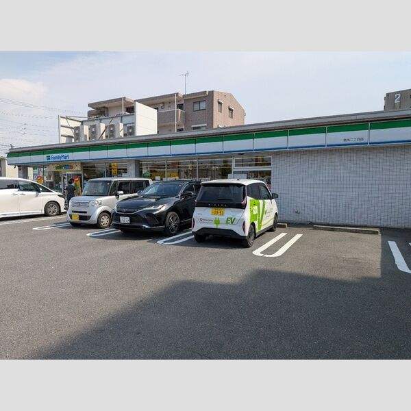 現地周辺 (ファミリーマート助光二丁目店)