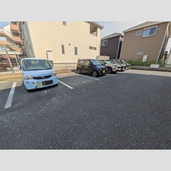 駐車場 (駐車場)