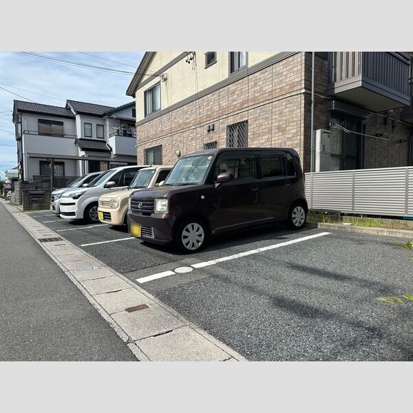 駐車場 (駐車場)