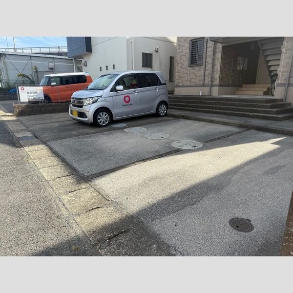 駐車場 (駐車場)