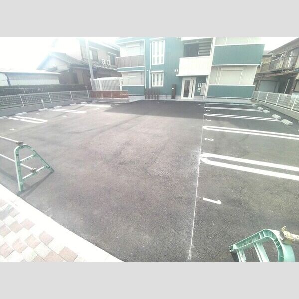 駐車場 (駐車場)